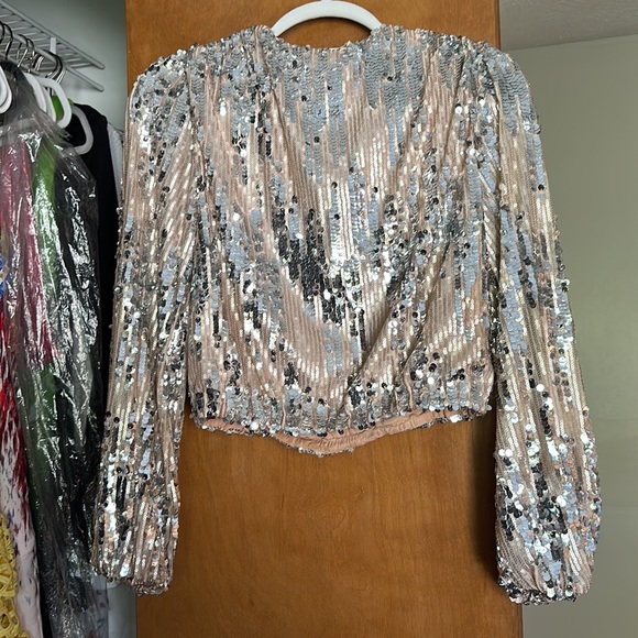 XS sparkle blouse - brand is ASTR the label - Picture 5 of 6